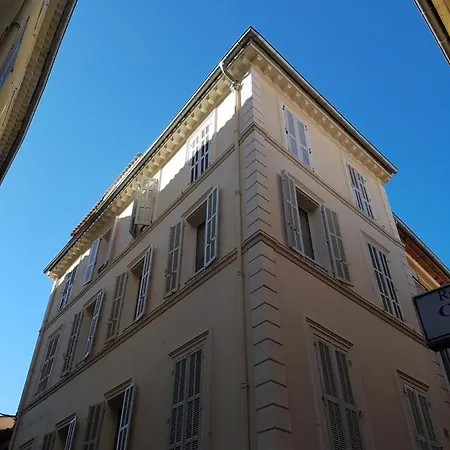 2 Pieces Coeur Vieil Appartement *